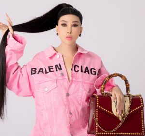 Tiểu Sử Madam Hồng Là Ai? Và Gia Thế Của Mẹ Rich Kid Gia Kỳ 1